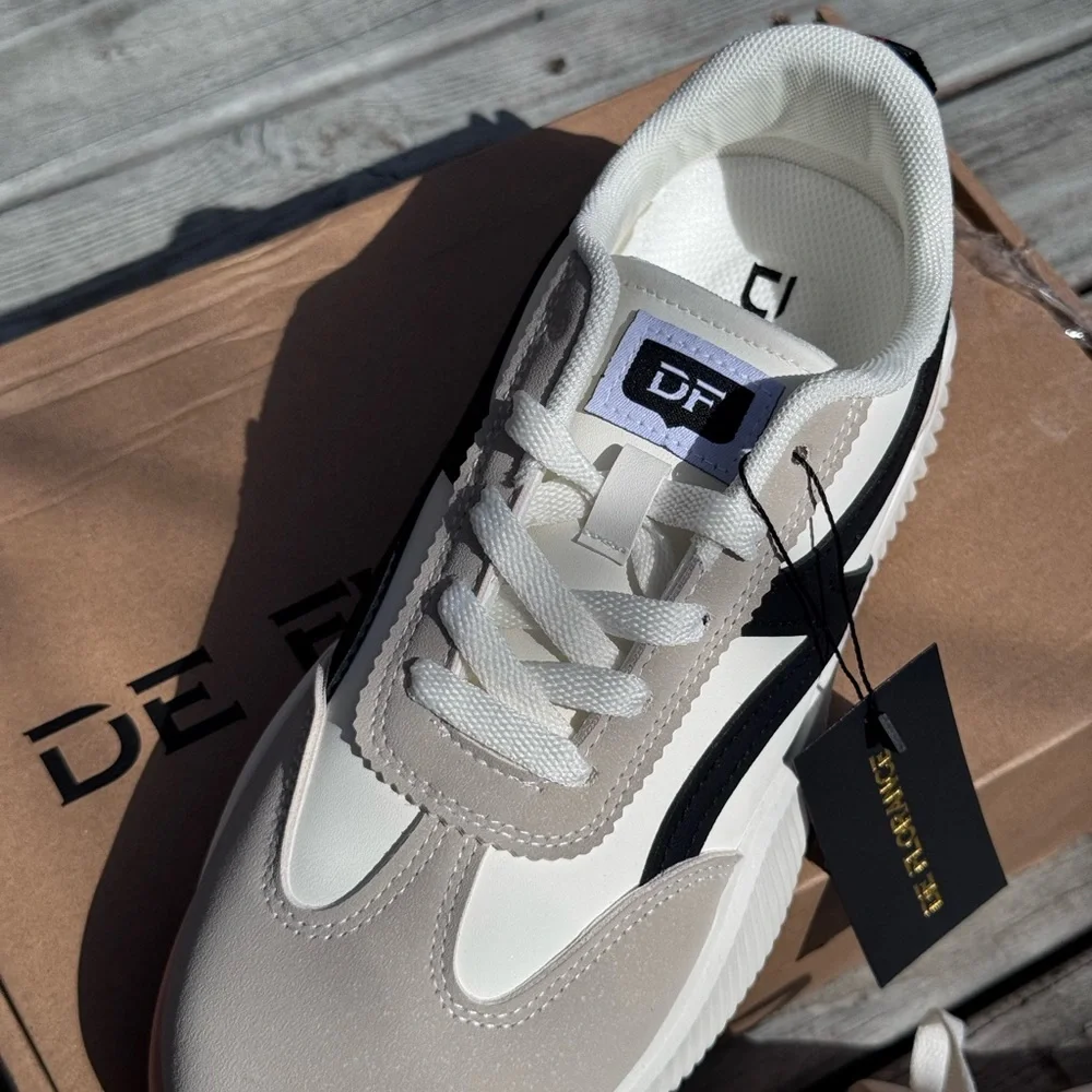 De Florance Vintage Sneakers Women’s Size 9 EU 40 Beige Black Retro Trainer NWT - Picture 6 of 12